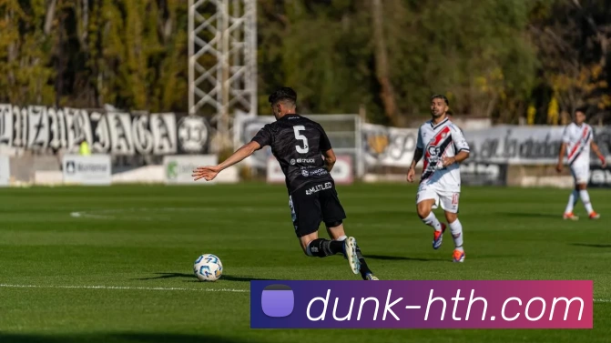 阿尔梅里亚官方宣布签约巴西新星罗克助力球队未来发展